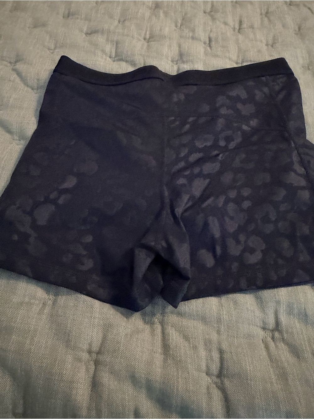 Nike Women's Black Leopard-Print Seamless Lounge Shorts
